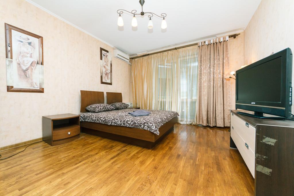 Two-Storey Apartment Near Iec 基輔 外观 照片