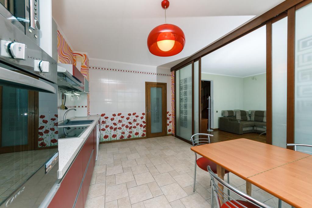 Two-Storey Apartment Near Iec 基輔 外观 照片